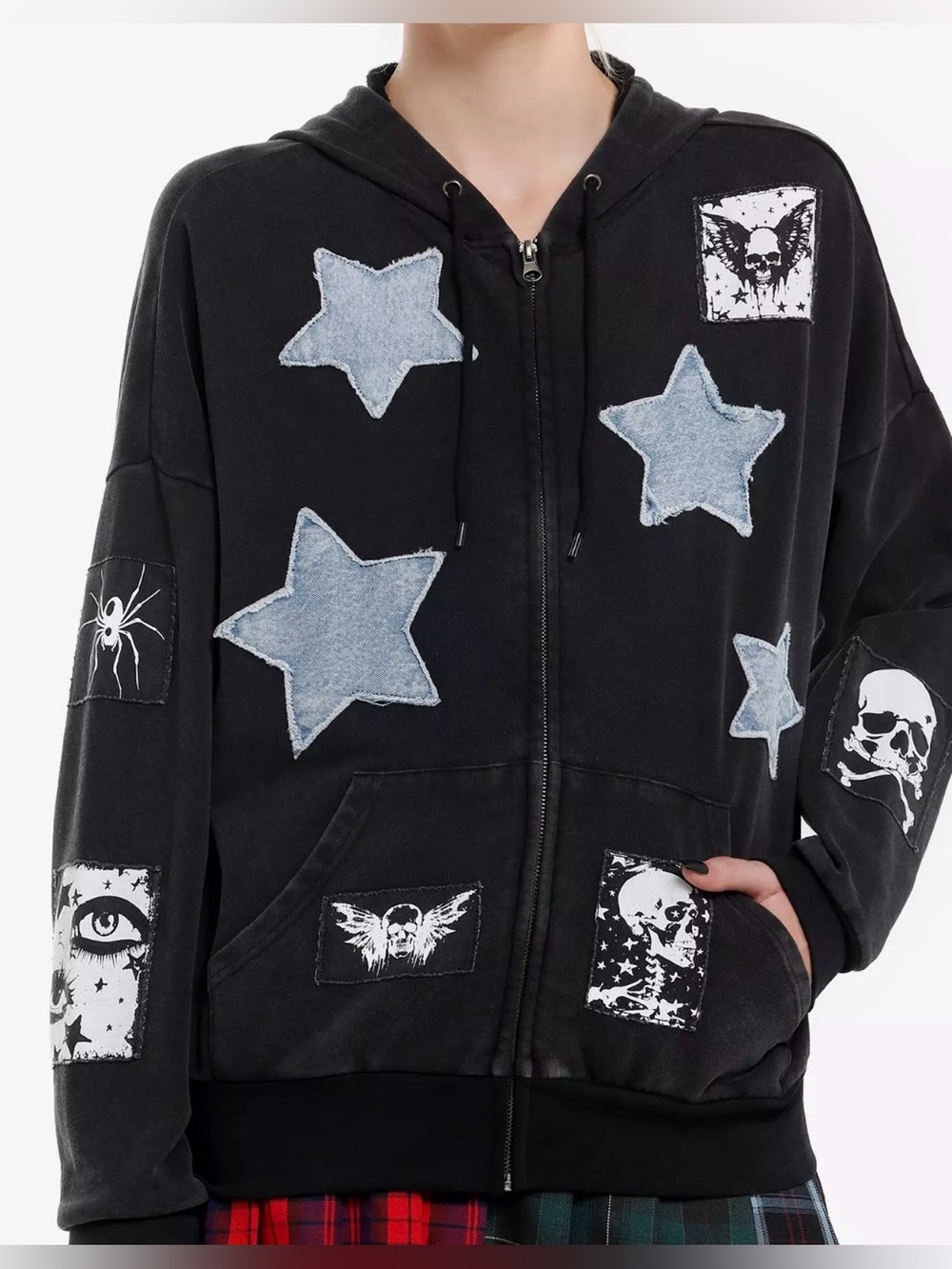 Social Collision SZ L Black Skull and Stars Patch Hoodie Zip Up